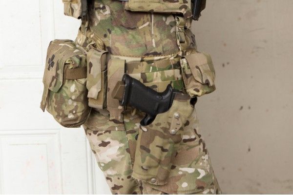 Gear Review — the WEBO Shoulder Pouch Punches Above Its Weight – Garage  Grown Gear